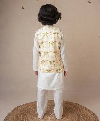 Traditional pichwai printed bundhgala and kurta set 4