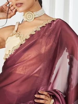 Organza purple sequinned embellished saree 5