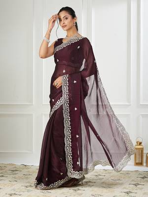 Magenta embroidered silk blend saree 3