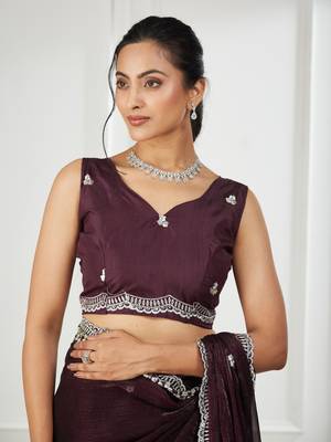 Magenta embroidered silk blend saree 4