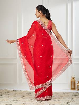 Red embroidered silk blend saree 2