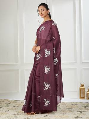 Organza magenta embroidered saree 3