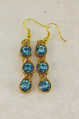 Free size brass light blue stone stud hasli