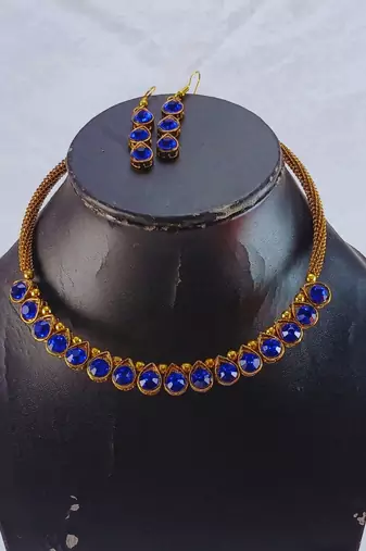 Free size brass blue stone stud hasli
