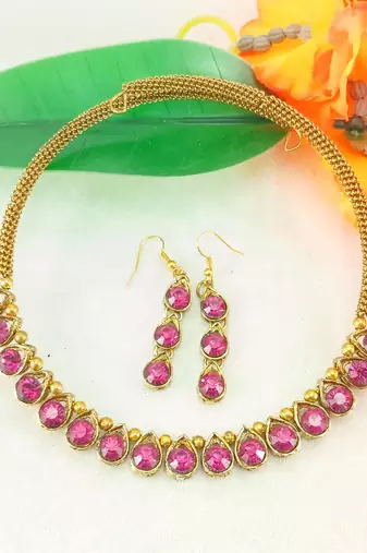 Free size brass rani stone stud hasli