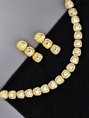 Gold plated kundan studded elegant necklace set 1