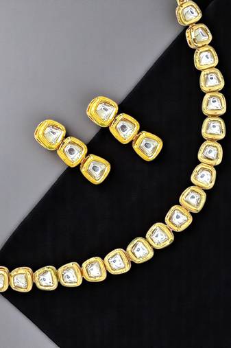 Gold plated kundan studded elegant necklace set