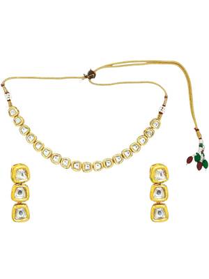 Gold plated kundan studded elegant necklace set 2