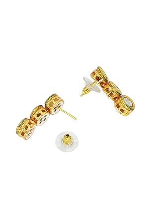Gold plated round kundan studded necklace set 5