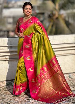 mahendi balaji tilak woven soft silk blend saree 4