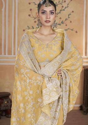 Yellow gold crush partywear saree 4