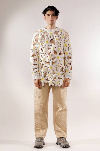 3d flower quilted crepe fabric White sweatshirt