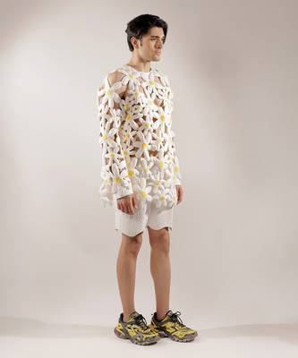3d flower quilted crepe fabric White sweatshirt 3