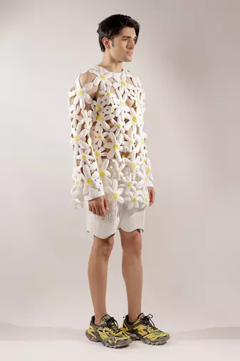 3d flower quilted crepe fabric White sweatshirt