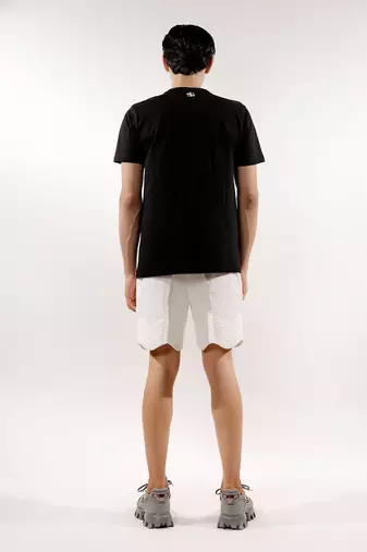 Snake texture quilted white shorts