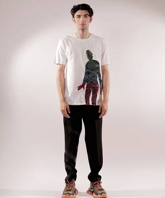 White abstract quilted t-shirt 2