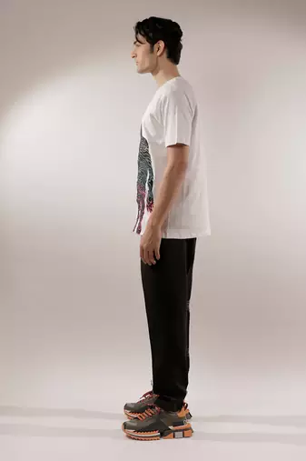 White abstract quilted t-shirt