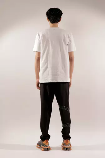 White abstract quilted t-shirt