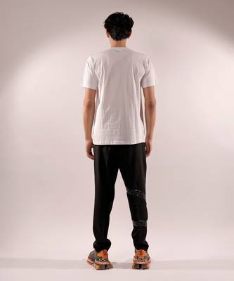 Abstract quilted white t-shirt 4