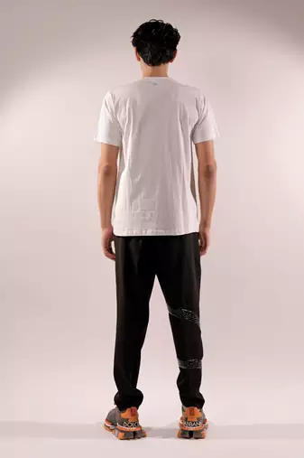 Abstract quilted white t-shirt