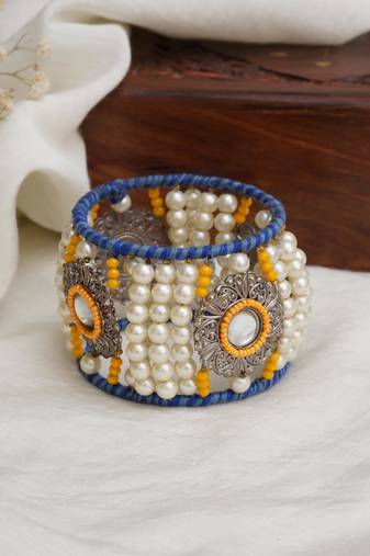 Vintage look pearl and beaded bangle