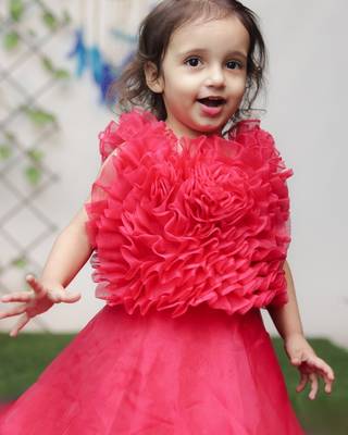 Red organza sleeveless gown for kids 3