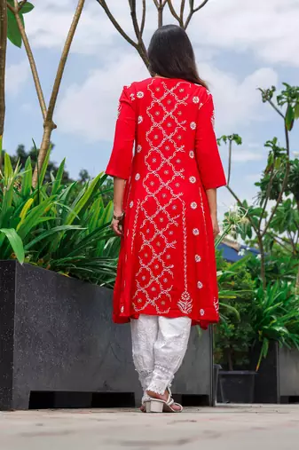 Pankhuri-chikankari-anarkali-kurta