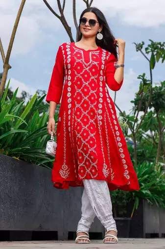Pankhuri-chikankari-anarkali-kurta