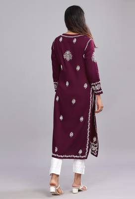 Chikankari kurta with Round Neck and Full Sleeve  2