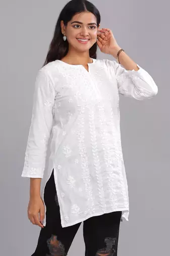 Nuha-chikankari-cotton-top