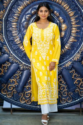 Merlyn-muslin-chikankari-kurta