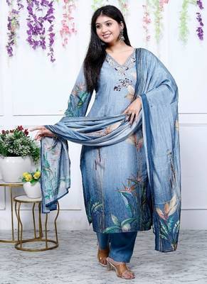 Women's botanical print v-neck kurta set for women with dupatta 2