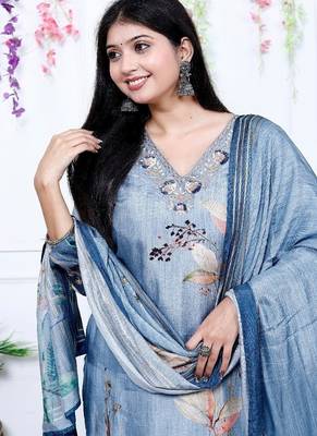 Women's botanical print v-neck kurta set for women with dupatta 4