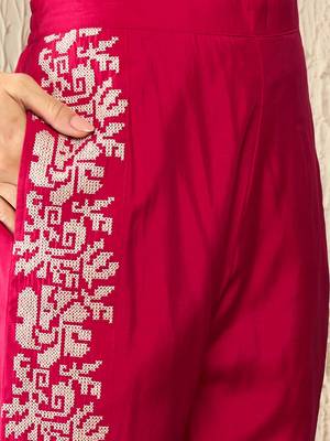Women pink silk blend solid embroidered regular coord sets 5
