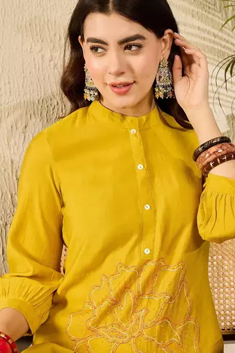 Women mustard silk blend solid embroidered regular coord sets