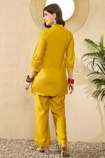 Women mustard silk blend solid embroidered regular coord sets