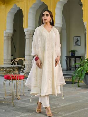 Women off white silk blend solid embroidered a-line kurta trousers with dupatta 1