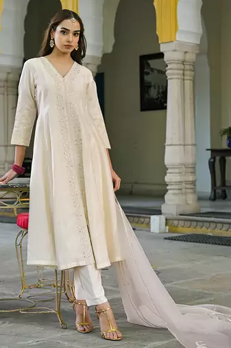 Women off white silk blend solid embroidered a-line kurta trousers with dupatta