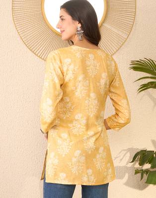 Women yellow cotton blend floral printed regular top 4