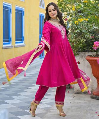Women pink silk blend solid embroidered anarkali kurta salwar with dupatta 3