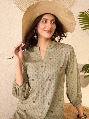 Women grey cotton blend floral printed regular top 1
