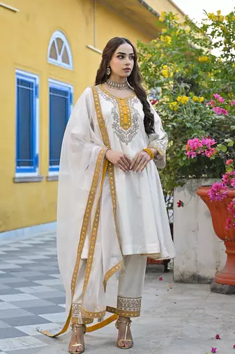 Women off white silk blend solid embroidered anarkali kurta salwar with dupatta