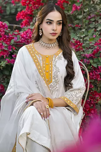 Women off white silk blend solid embroidered anarkali kurta salwar with dupatta