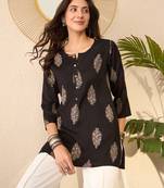 Women black cotton blend floral printed regular top