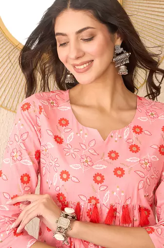 Women pink cotton blend floral printed regular peplum top