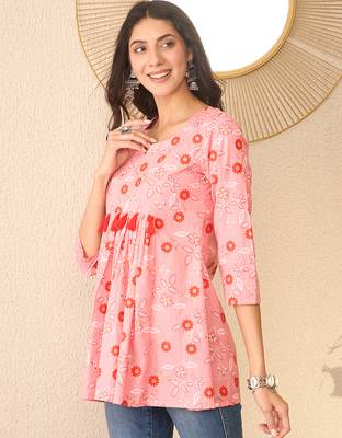 Women pink cotton blend floral printed regular peplum top 3