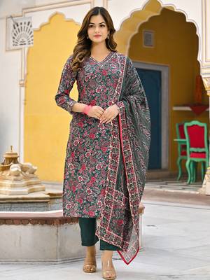 Women green rayon blend floral printed straight kurta trousers with dupatta 3