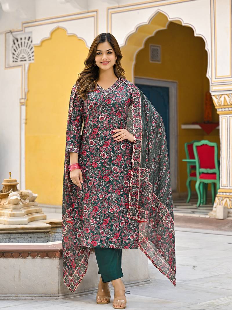 Women green rayon blend floral printed straight kurta trousers with dupatta