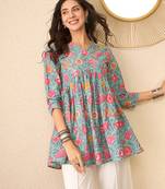 Women green cotton blend floral printed regular peplum top