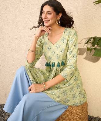 Women green rayon blend floral printed regular peplum top 1